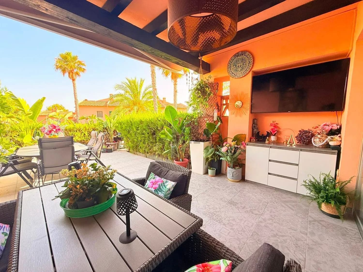 Chalet adosado en venta en Calle Atenas