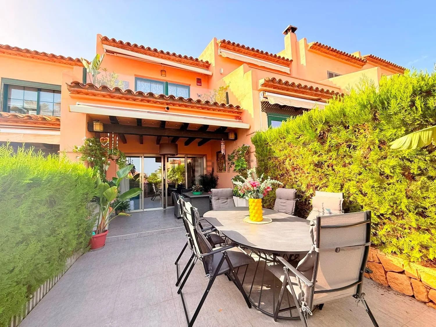 Chalet adosado en venta en Calle Atenas