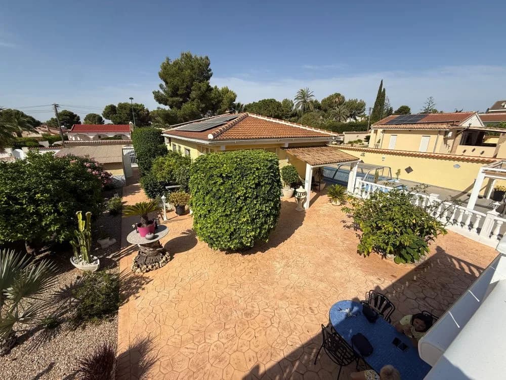CHALET CON PISCINA EN PINAR DE CAMPOVERDE