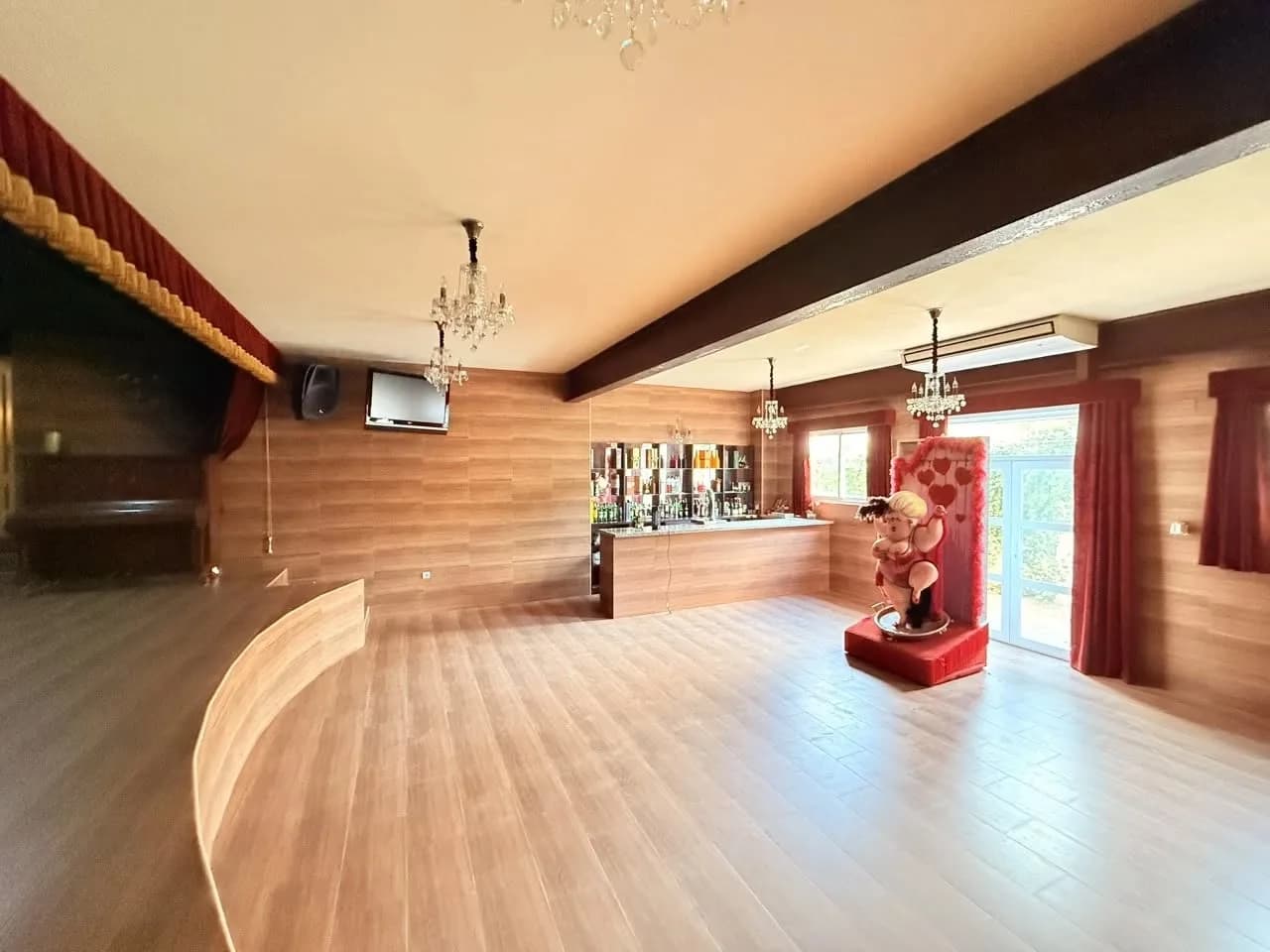 CHALET CON PISCINA Y GARAJE EN CALLOSA. ALQUILER CON OPCION A COMPRA
